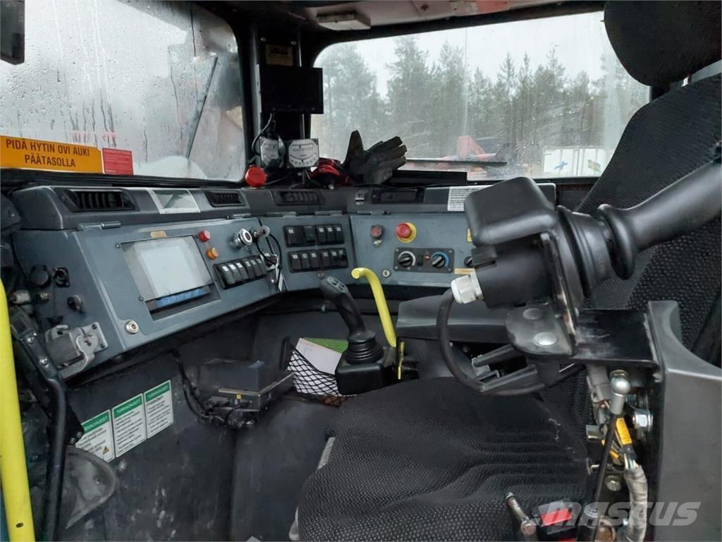 Sandvik TORO 621 Iekrāvēji uz riteņiem