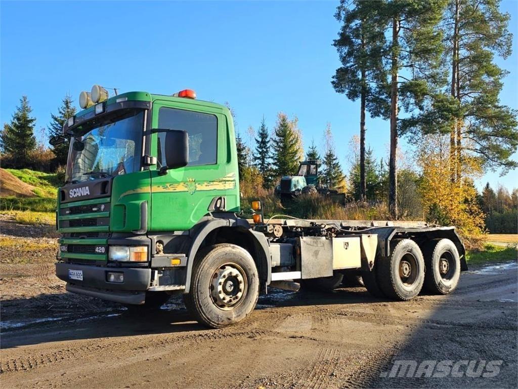Scania 124C 6X4 Treileri ar āķi