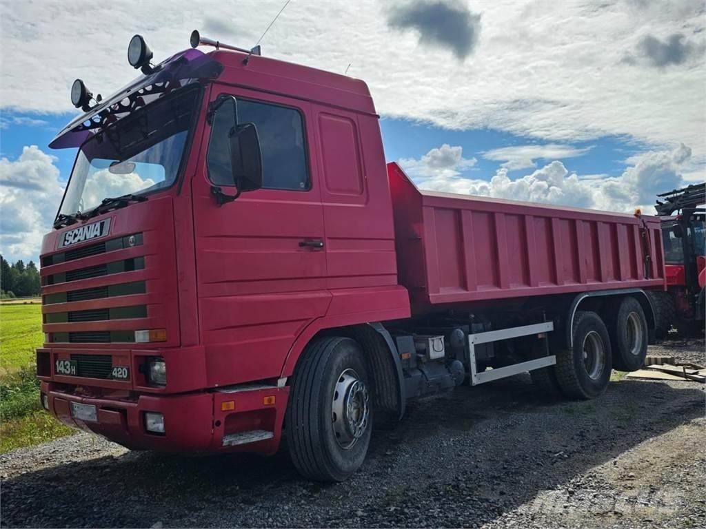 Scania 143H 6X2 Pašizgāzējs