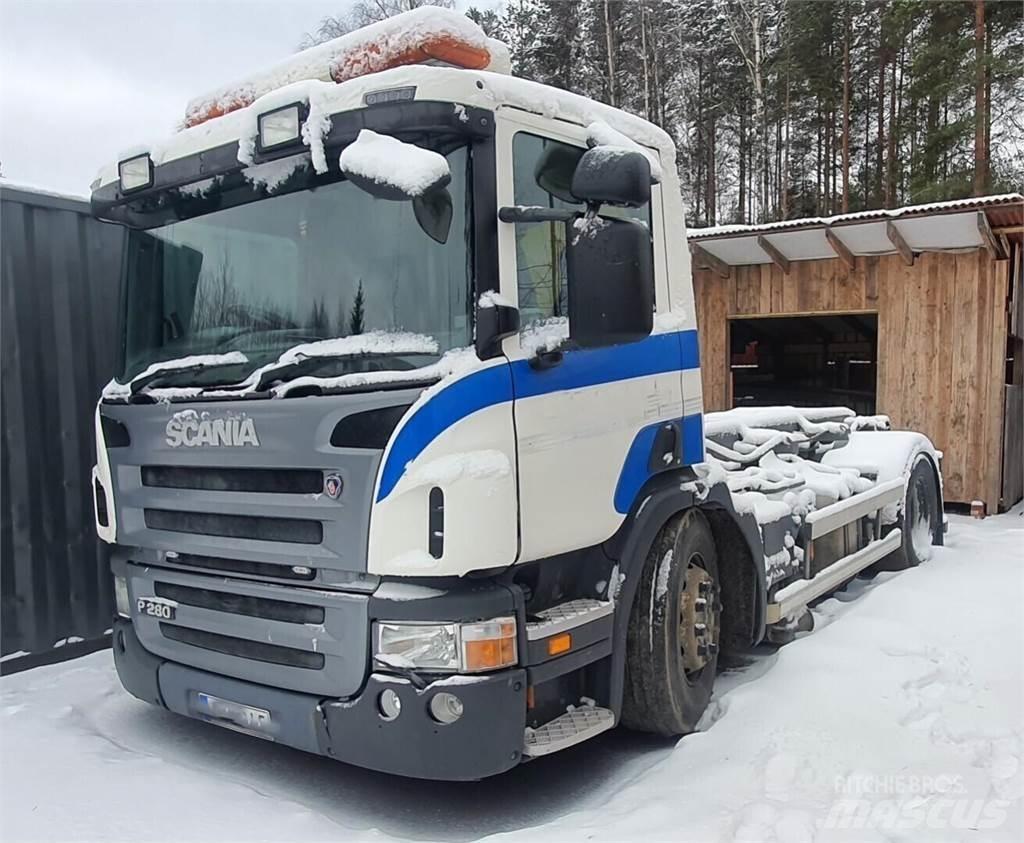 Scania P 280 Treileri ar āķi