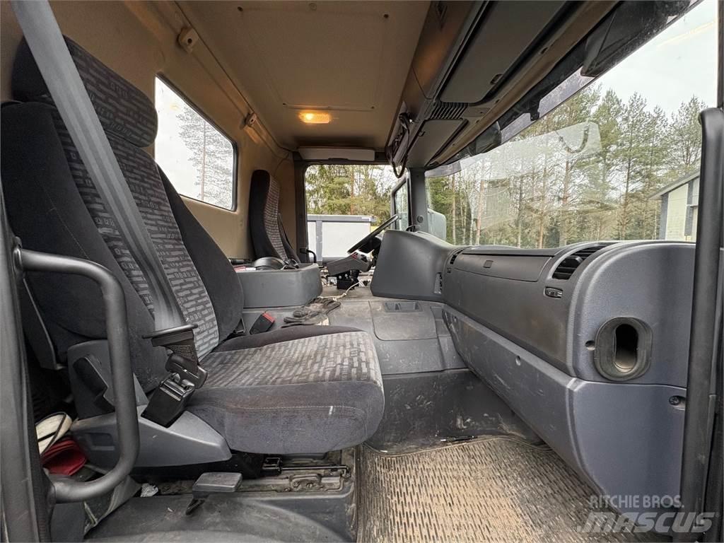 Scania P 9 d Treileri ar āķi