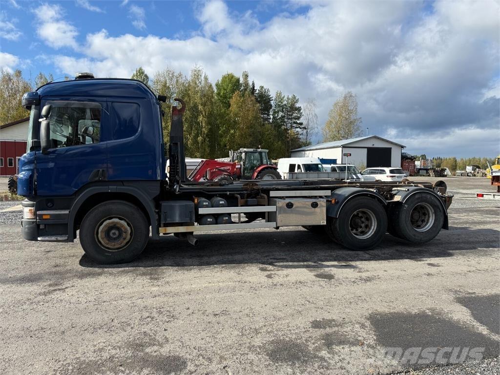 Scania P420 6x2 Treileri ar āķi