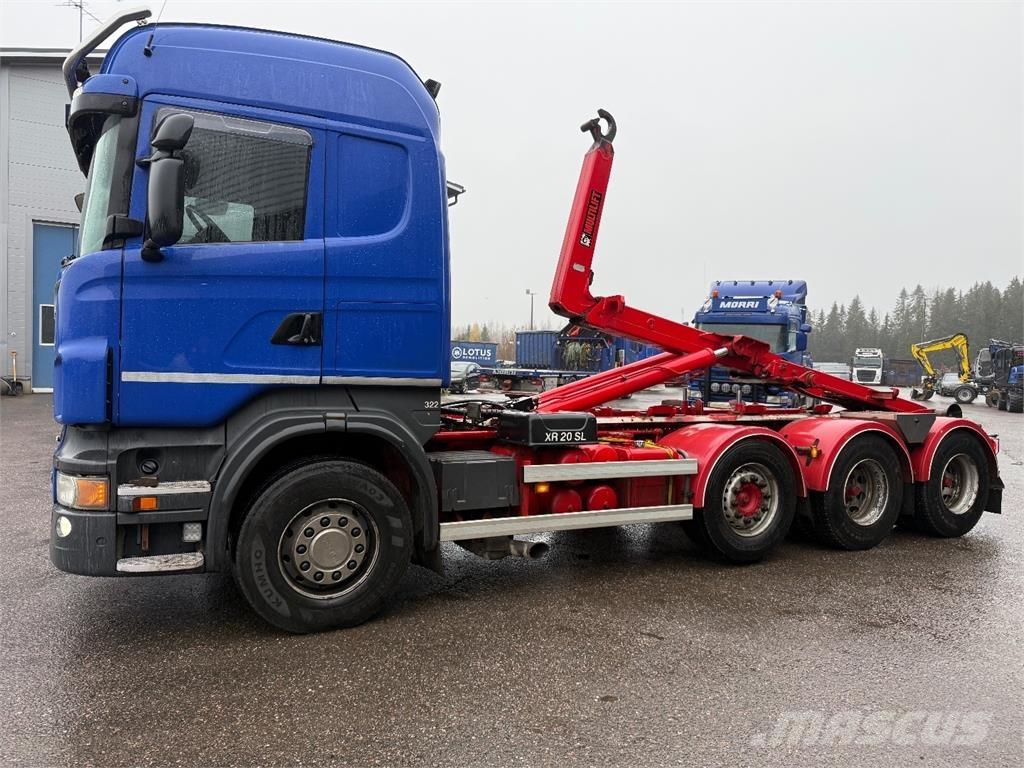 Scania R560 Treileri ar āķi