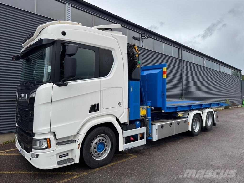 Scania R580 6X2 Smagās mašīnas ar celtni