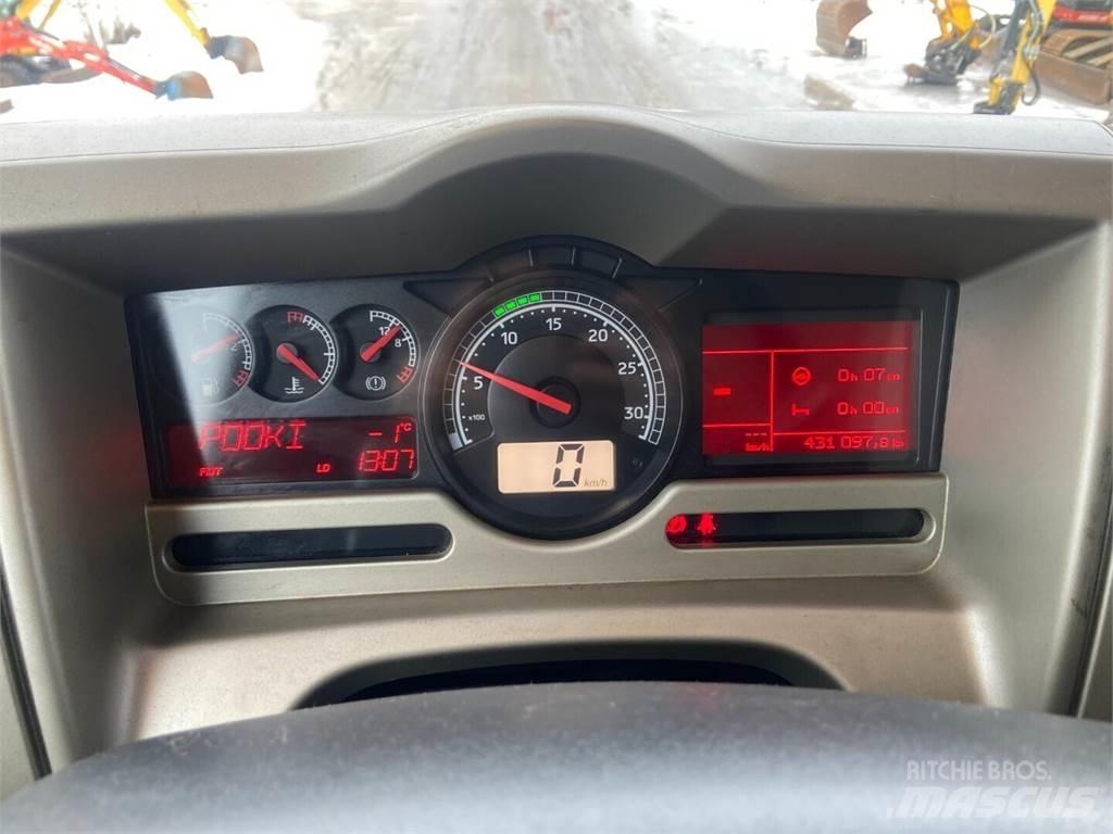 Sisu C 600 2+2 Treileri meža tehnikas transportēšanai