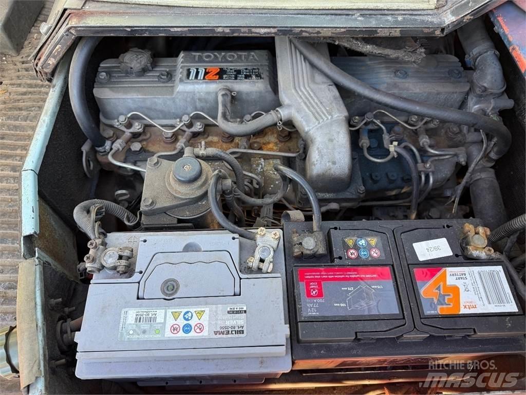 Toyota 02-5 FD35 Tehnika ar dīzeļa dzinēju