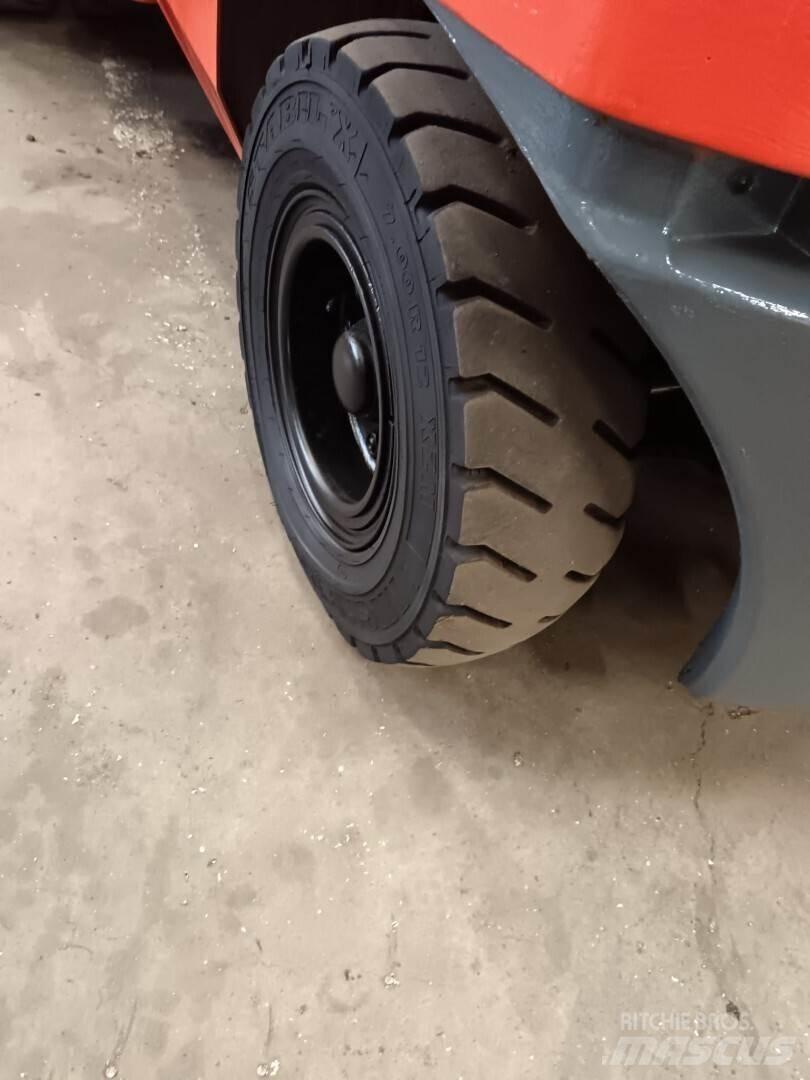 Toyota 02-7FD45 Tehnika ar dīzeļa dzinēju