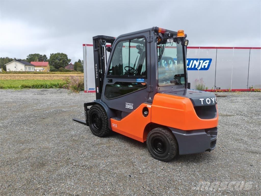 Toyota 02-8FDJF35 Tehnika ar dīzeļa dzinēju