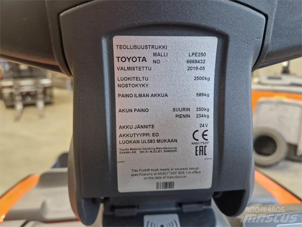 Toyota LPE 250 Autokrāvēji - citi