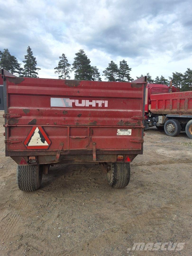 Tuhti M85 Treileri-pašizgāzēji