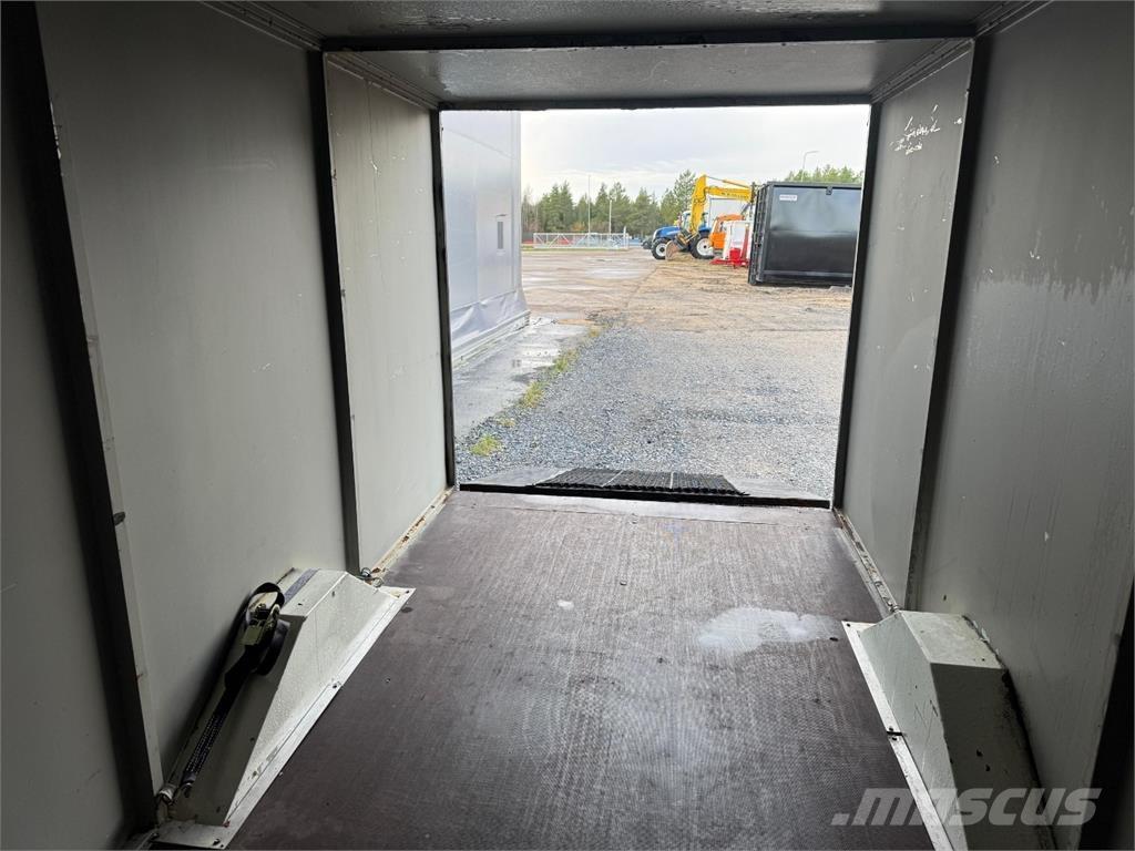  Umpiperäkärry Mazgabarīta treileri