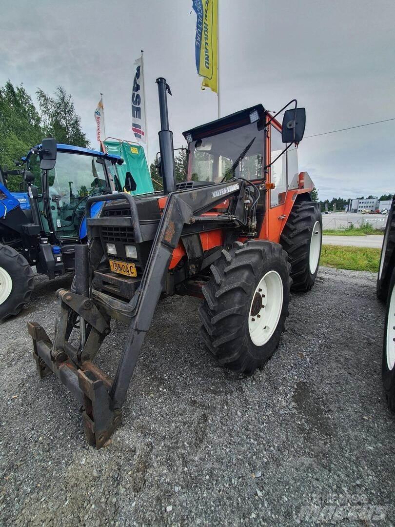 Valmet 605-4 EK Traktori