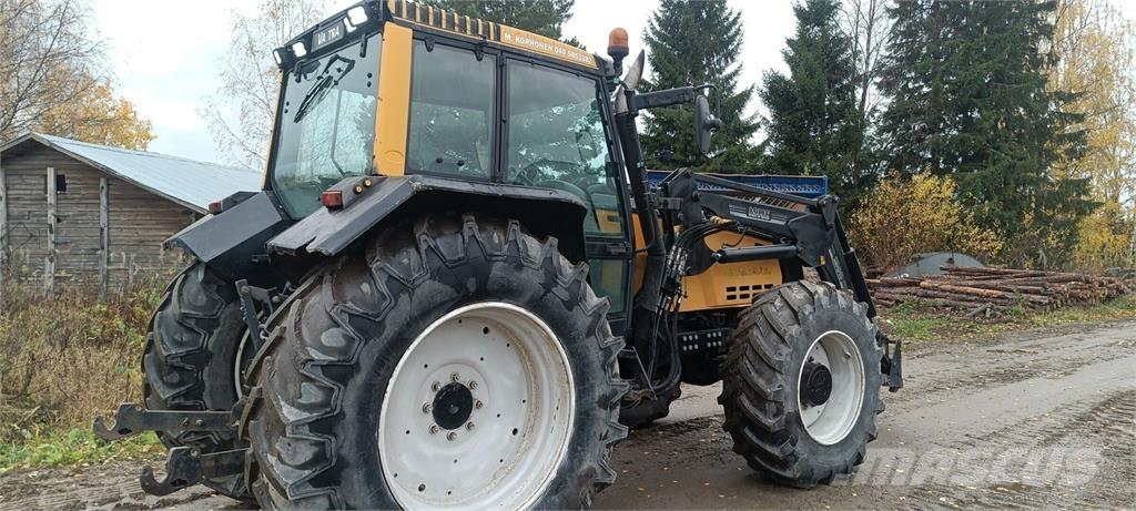 Valtra 8450 Traktori