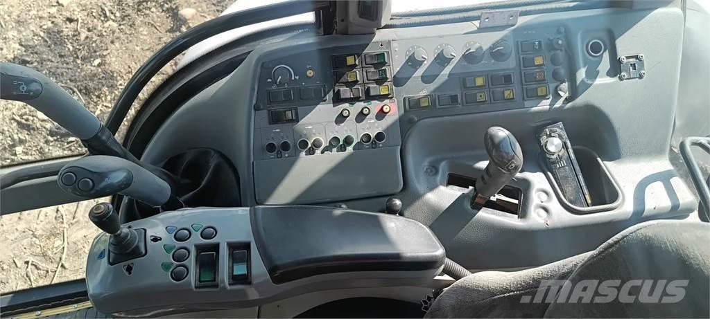 Valtra T 180 Traktori