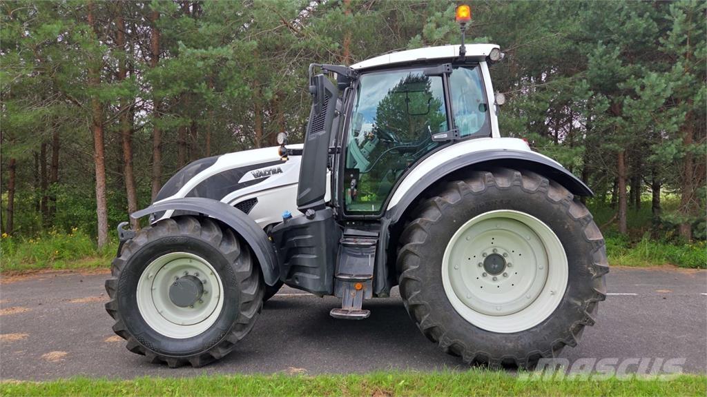 Valtra T254 Versu Traktori