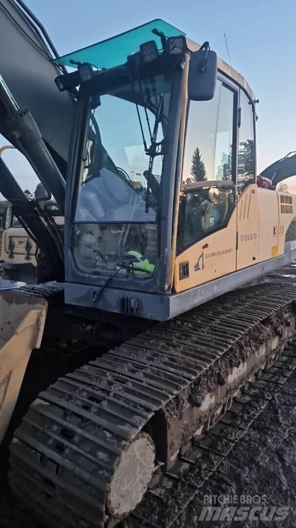 Volvo 210c Kāpurķēžu ekskavatori