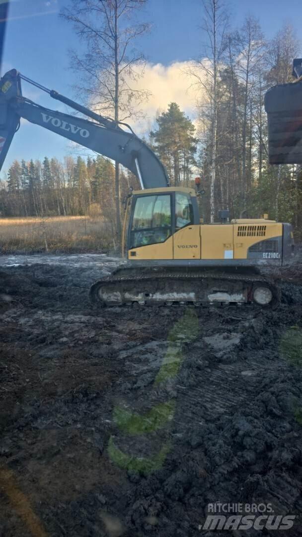 Volvo 210C Kāpurķēžu ekskavatori