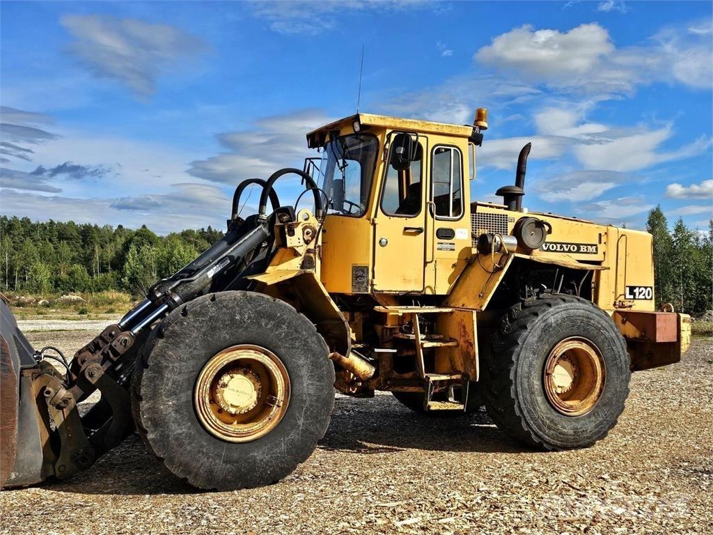 Volvo BM L120 Iekrāvēji uz riteņiem