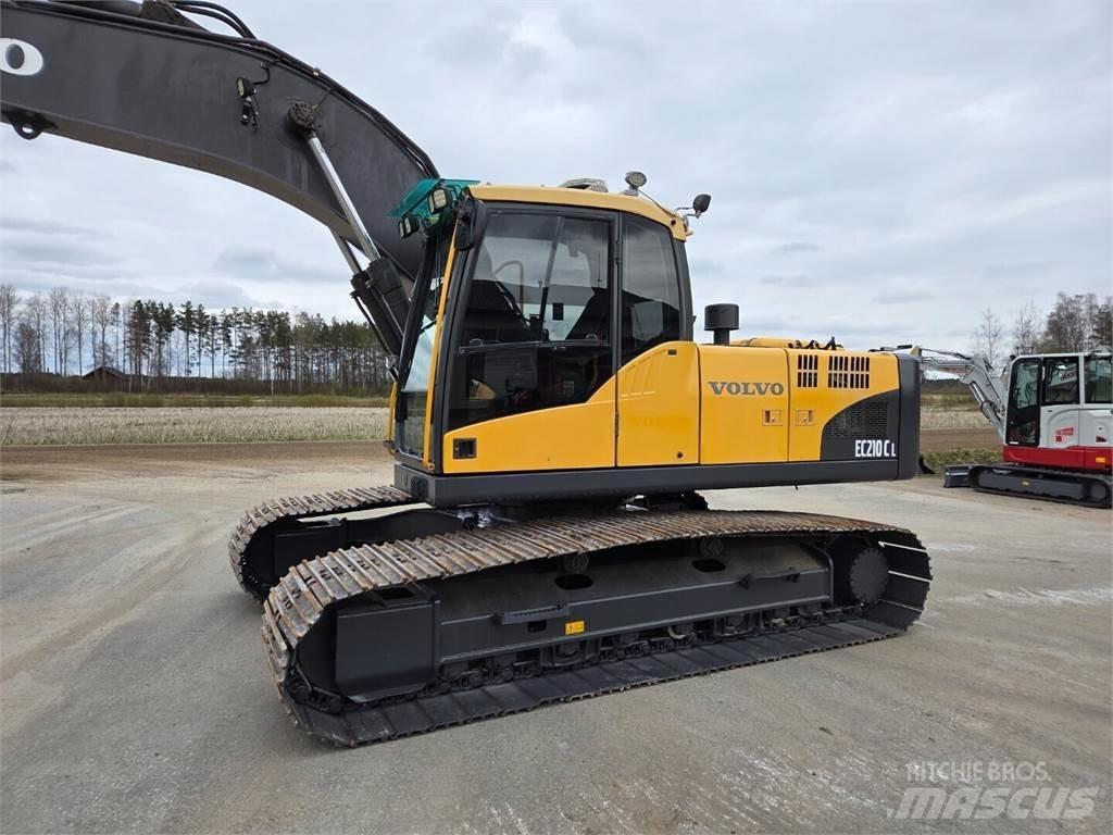 Volvo EC210CL Kāpurķēžu ekskavatori