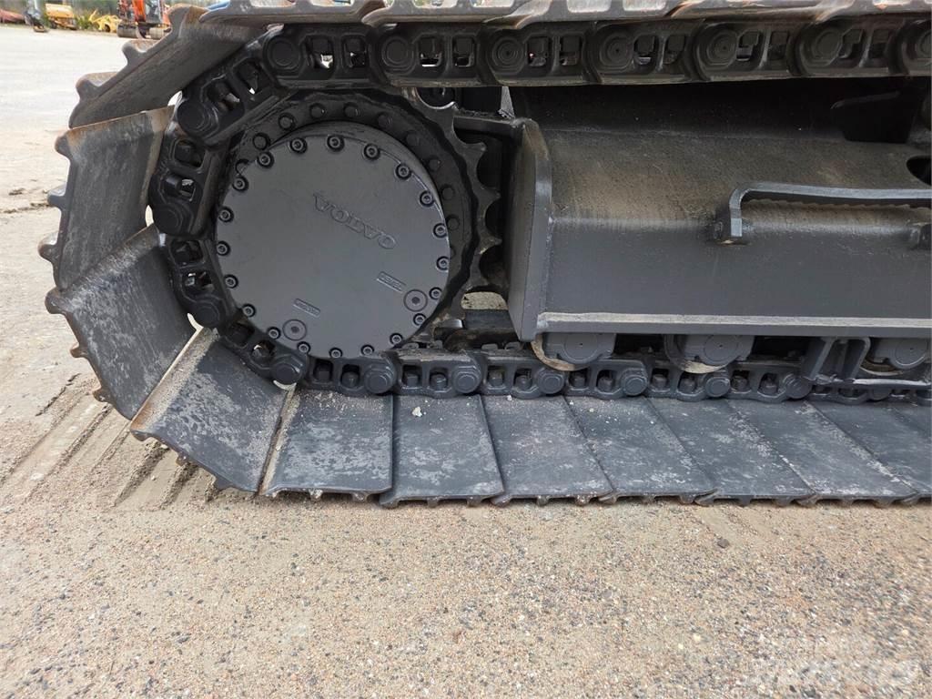 Volvo EC210CL Kāpurķēžu ekskavatori