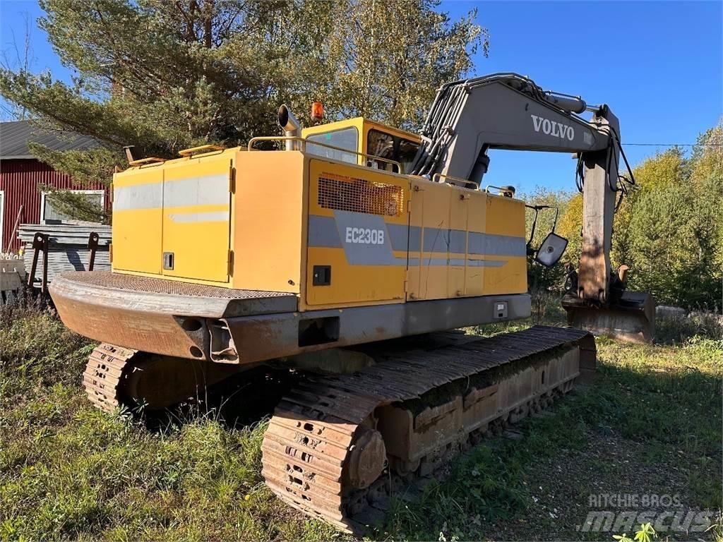 Volvo EC230B Kāpurķēžu ekskavatori