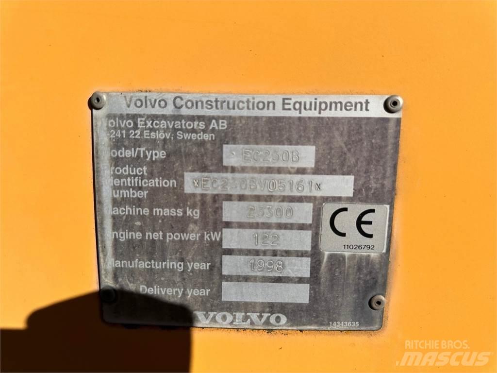 Volvo EC230B Kāpurķēžu ekskavatori