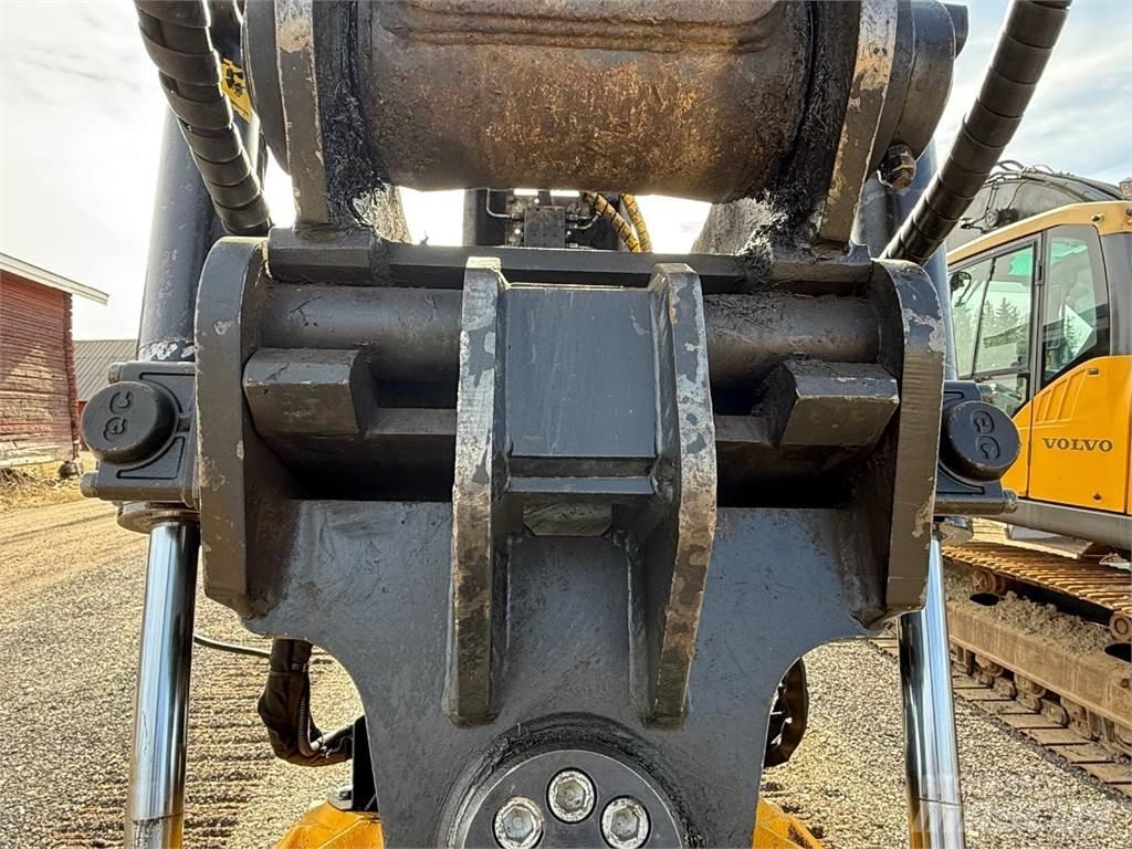 Volvo ECR235EL Kāpurķēžu ekskavatori