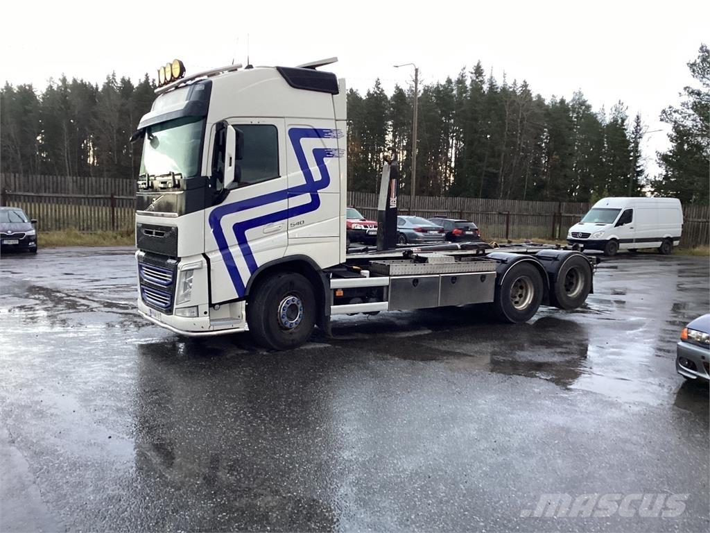 Volvo FH 540 Treileri ar āķi