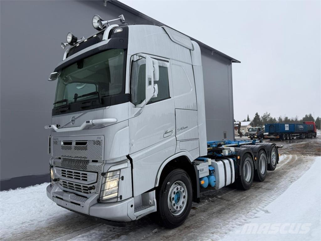 Volvo Fh13 540 Treileri ar āķi