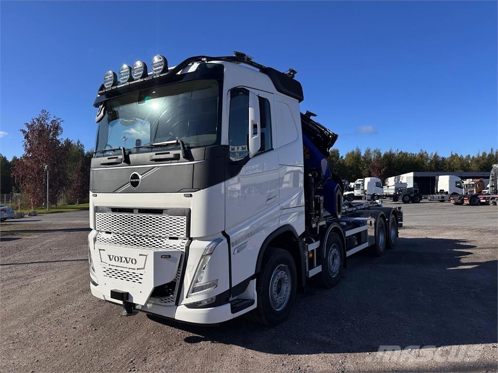 Volvo FH13 8x4 Smagās mašīnas ar celtni