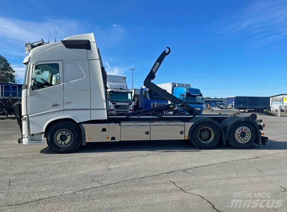 Volvo FH16 6x2 -13 Treileri ar āķi