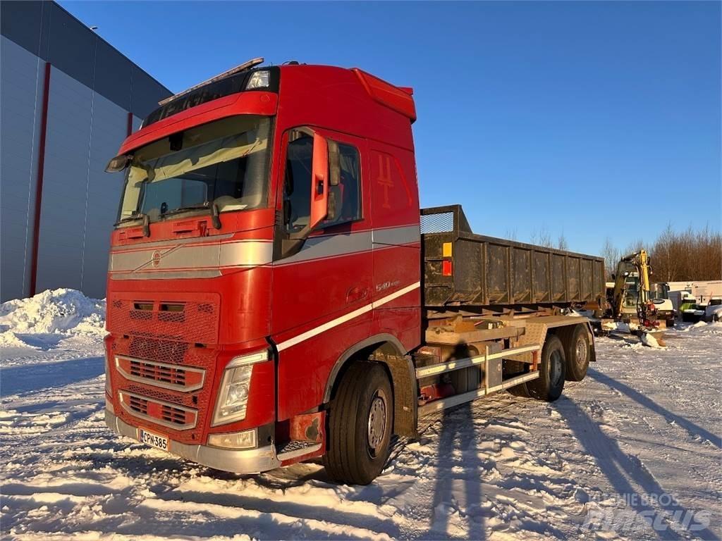 Volvo FH540 Treileri ar āķi