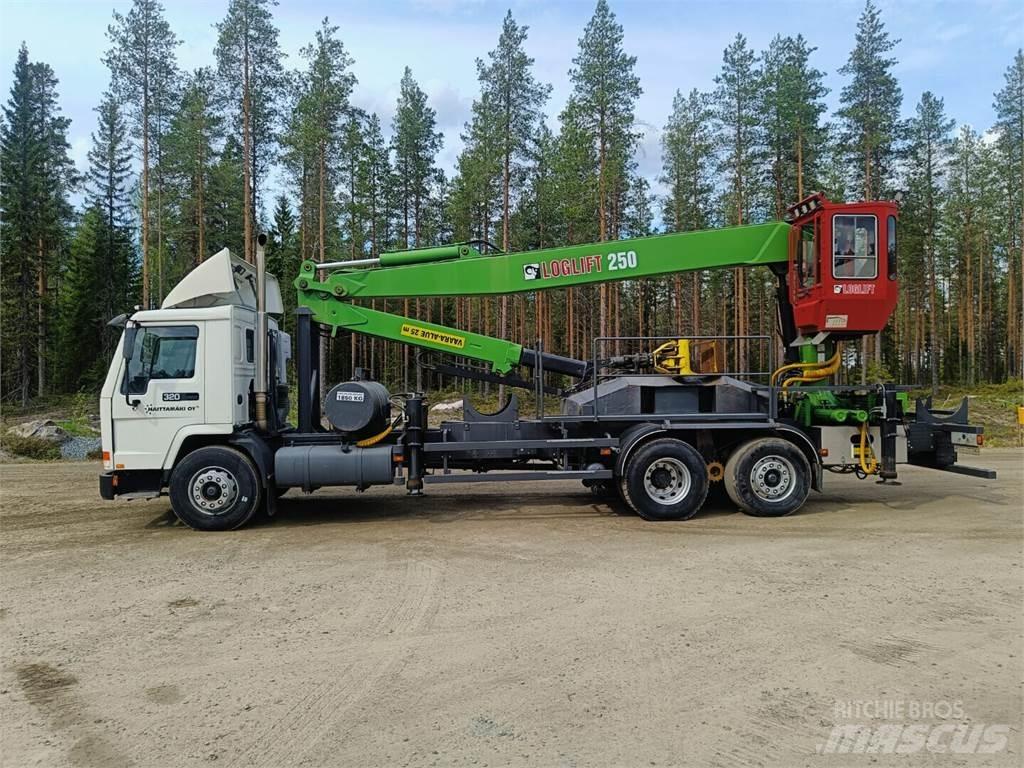 Volvo FL10 Smagās mašīnas ar celtni