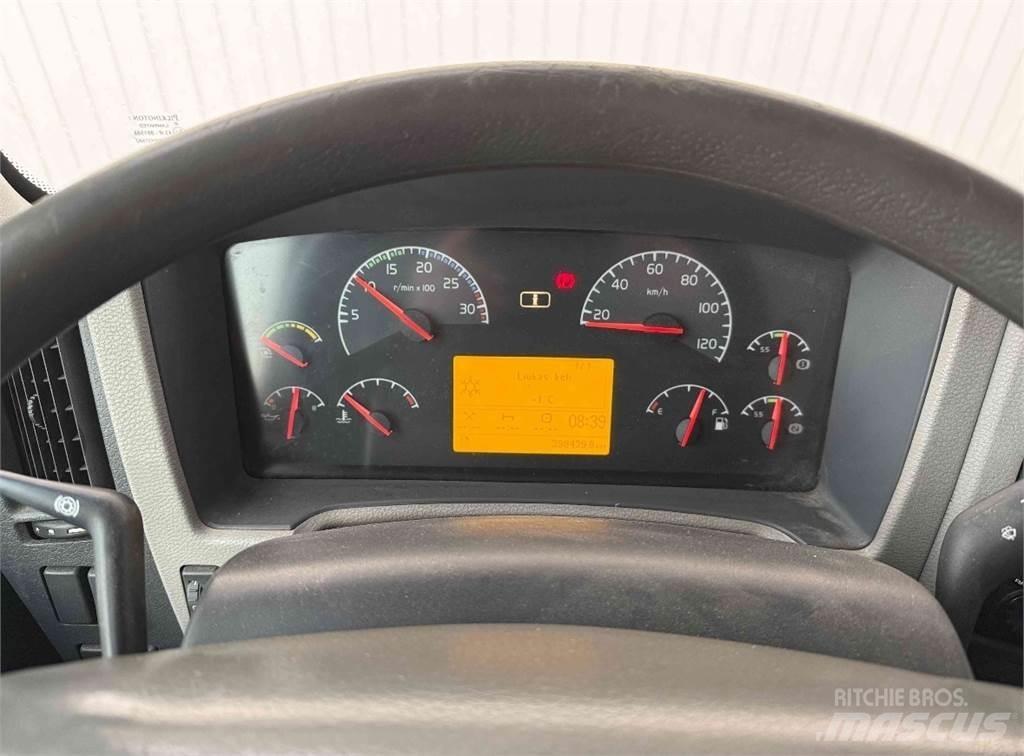 Volvo FL240 Smagās mašīnas ar celtni