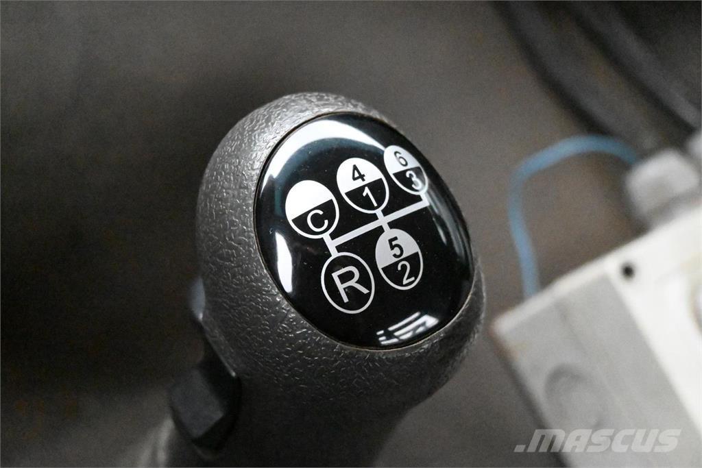 Volvo FM300 6x2 Treileri ar āķi