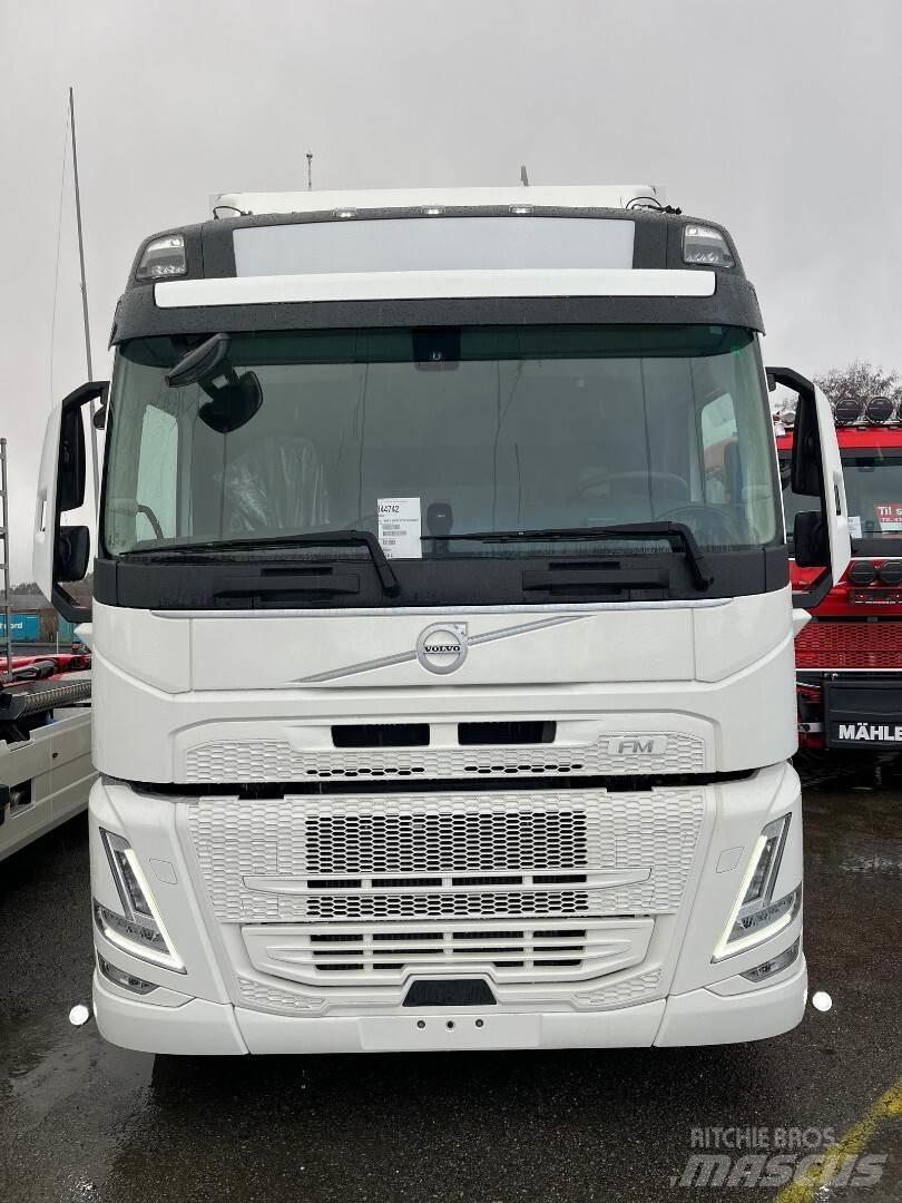 Volvo FM330 4x2 Furgons