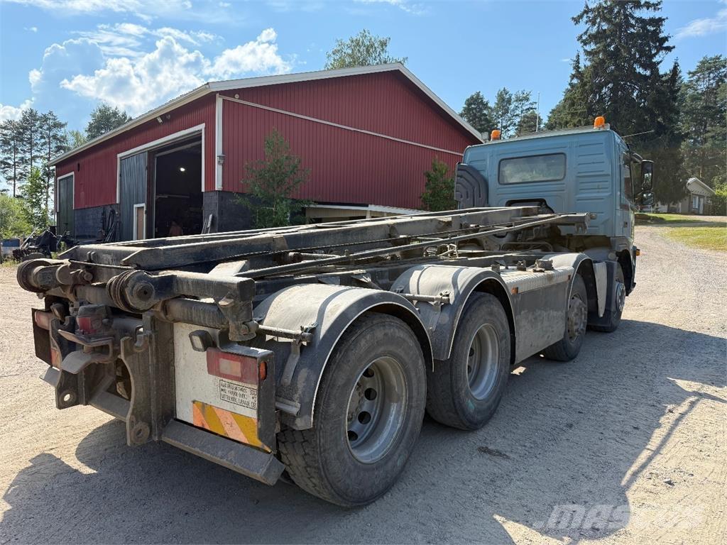 Volvo FM480 8x4 Treileri ar āķi
