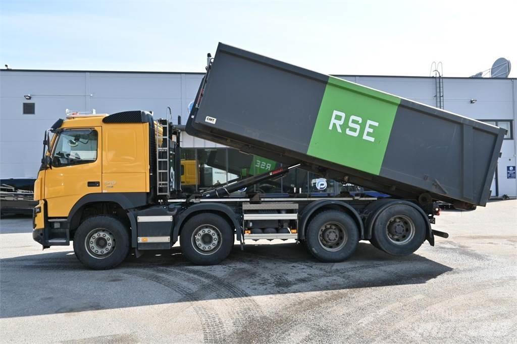 Volvo FMX540 8x4 Treileri ar āķi