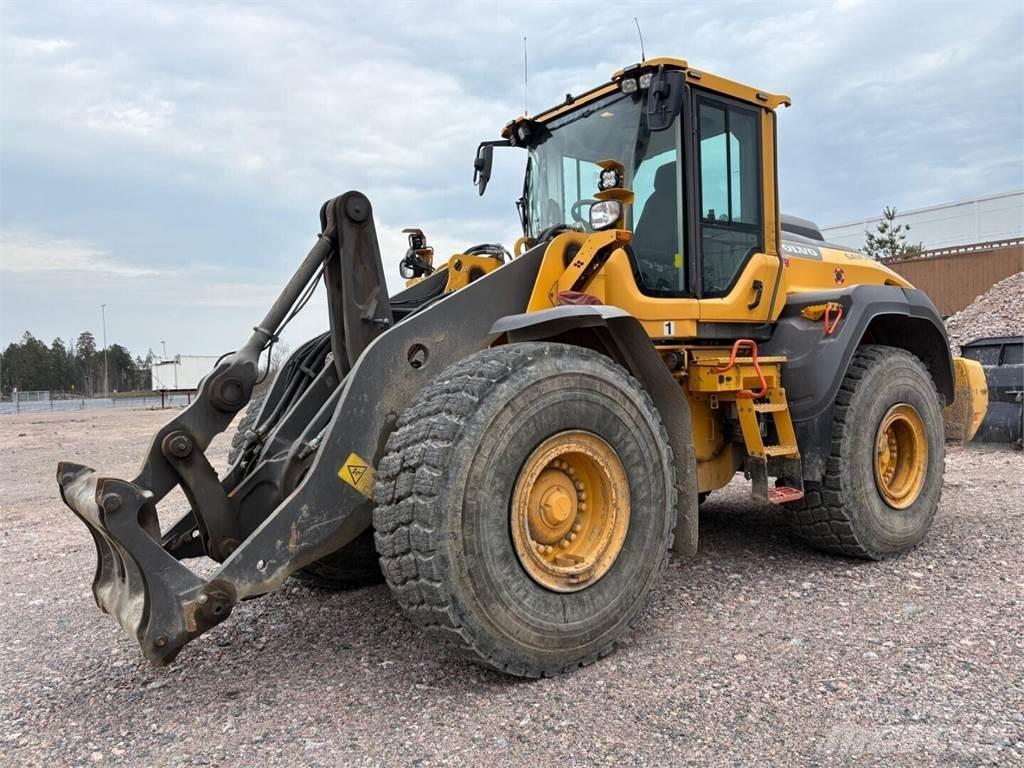 Volvo L 120 H Iekrāvēji uz riteņiem