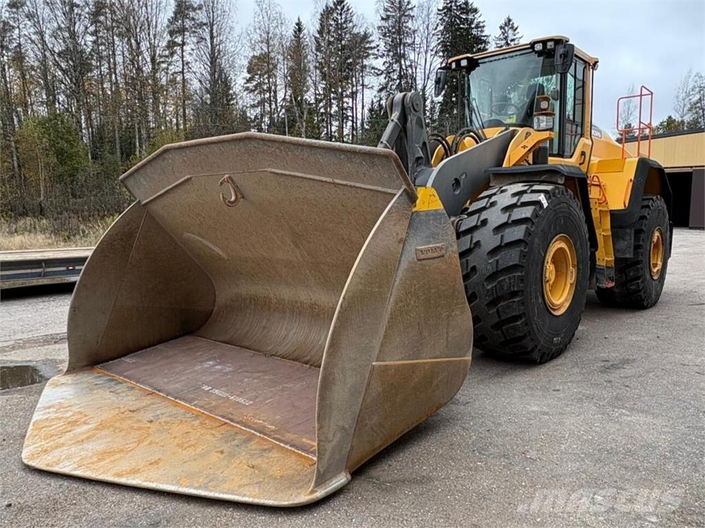 Volvo L 220 H Iekrāvēji uz riteņiem