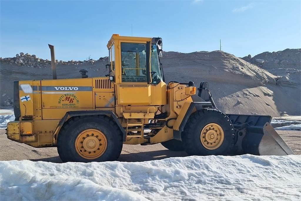 Volvo L 90 C Iekrāvēji uz riteņiem