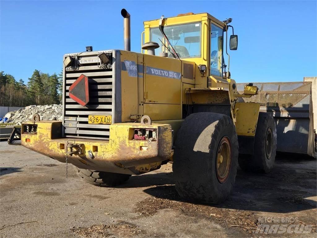 Volvo L120C Iekrāvēji uz riteņiem