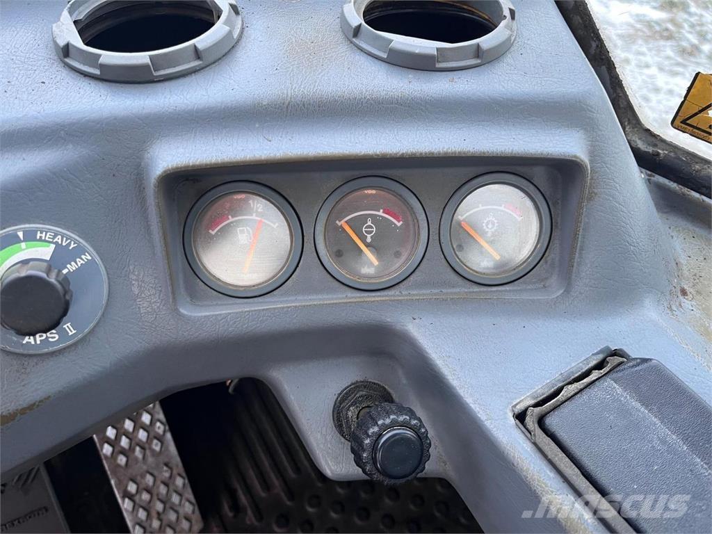 Volvo L120C Iekrāvēji uz riteņiem