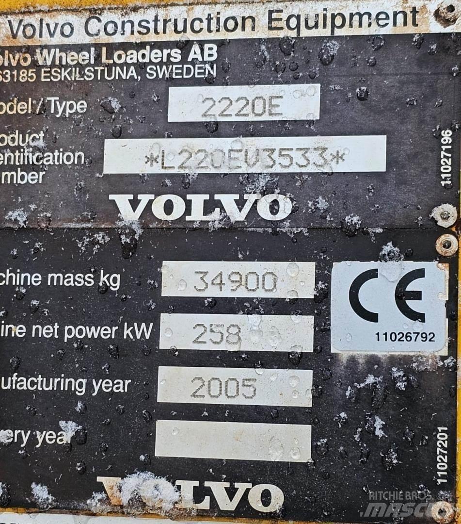 Volvo L220E Iekrāvēji uz riteņiem