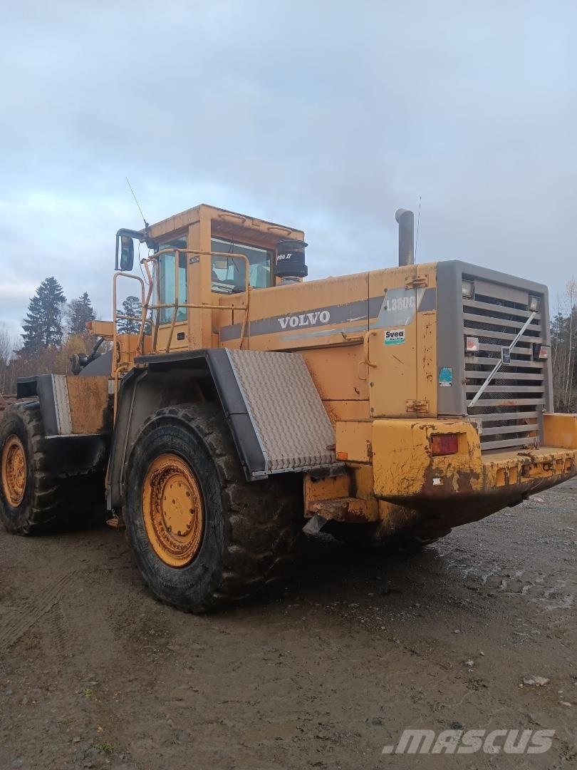 Volvo L330C Iekrāvēji uz riteņiem