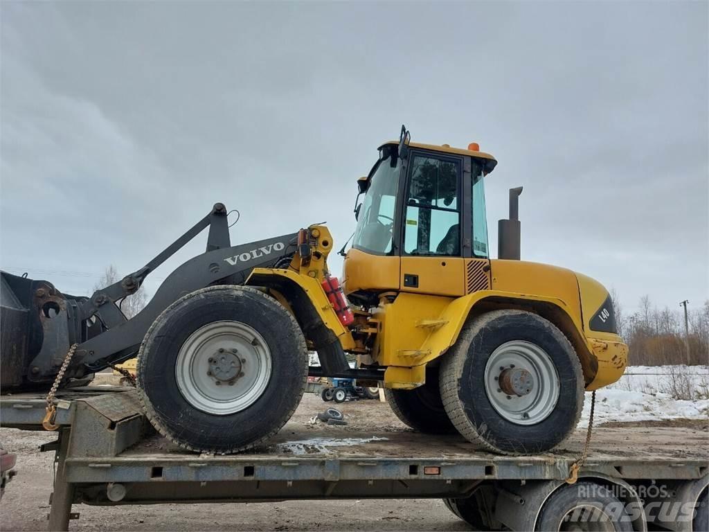 Volvo L40 Iekrāvēji uz riteņiem