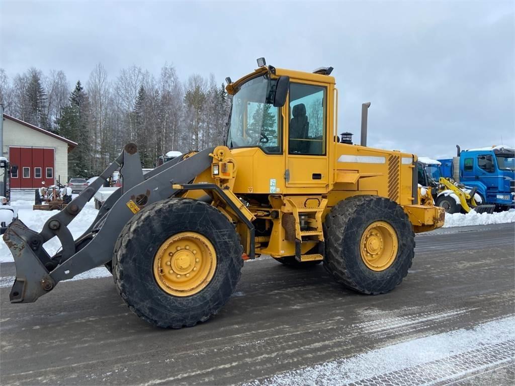 Volvo L70D Iekrāvēji uz riteņiem