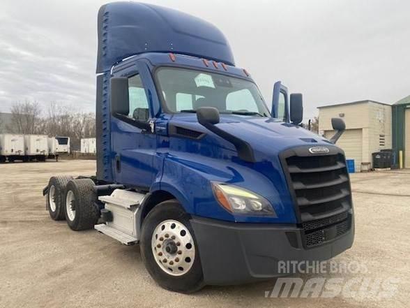 Freightliner CASCADIA 116 Vilcēji