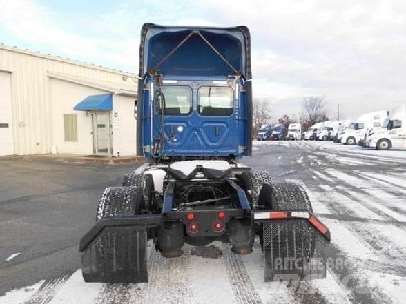 Freightliner CASCADIA 116 Vilcēji