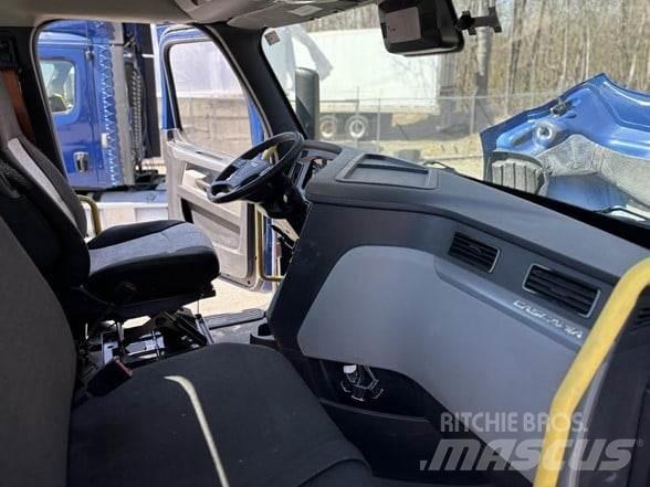 Freightliner CASCADIA 116 Vilcēji